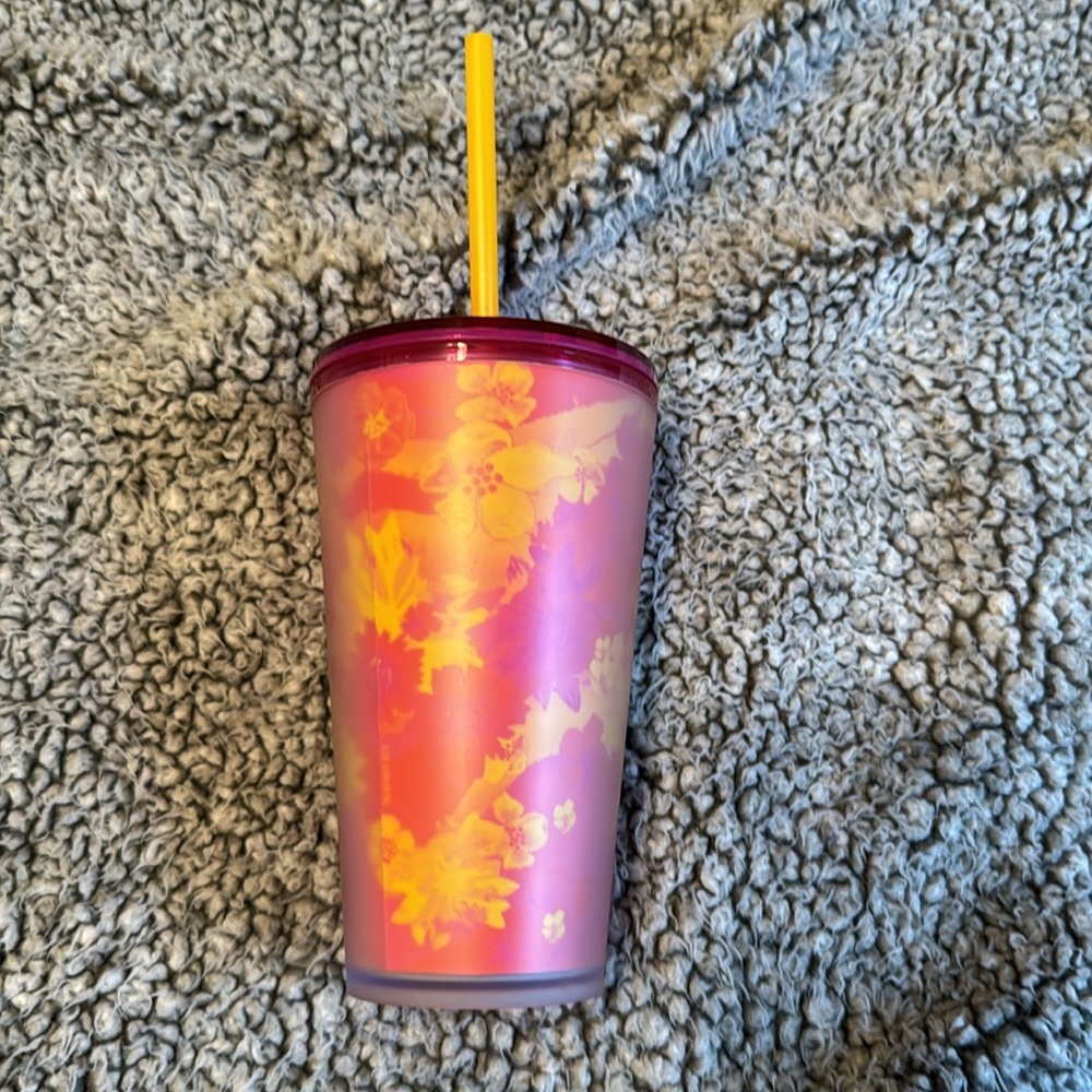 New Grande Starbucks Tumbler - Picture 3 of 3